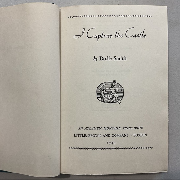 I Capture the Castle by Dodie Smith Vintage Hardcover Book - Picture 4 of 7